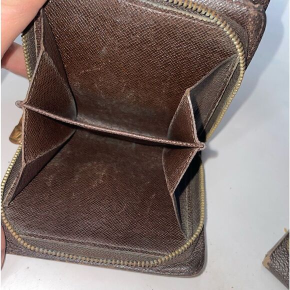 AUTHENTIC Louis Vuitton Damier Zippy Compact Wallet - Picture 11 of 11